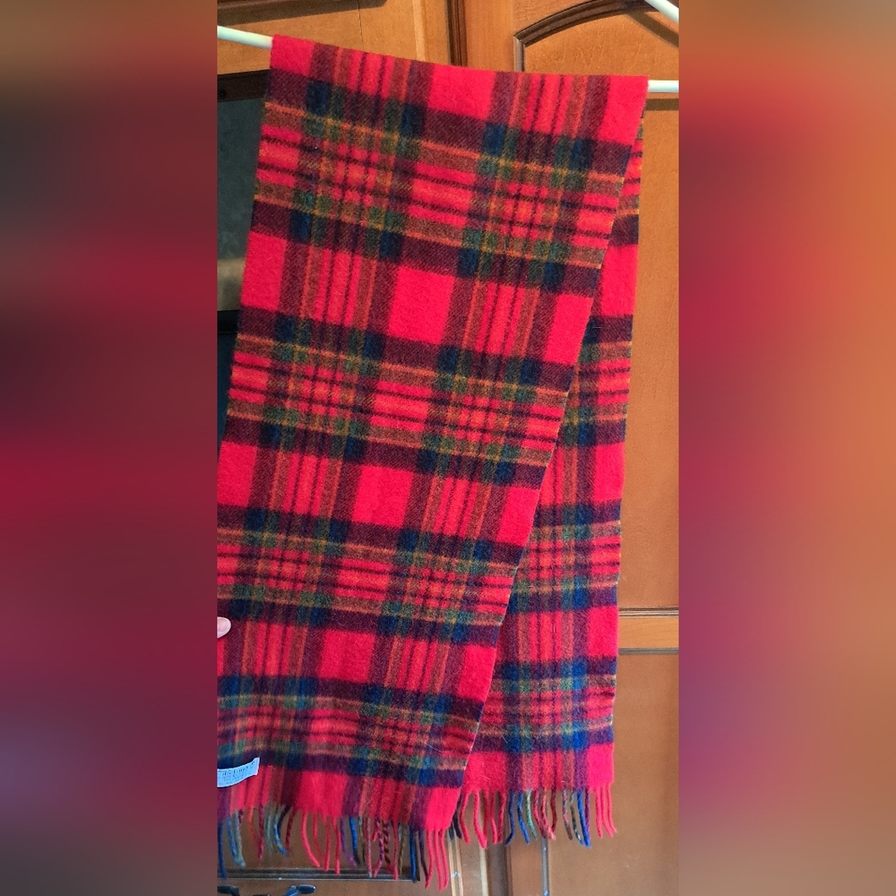 Beautiful John Hanly & Co. 100% Lambswool Winter Scarf About 28x11.5